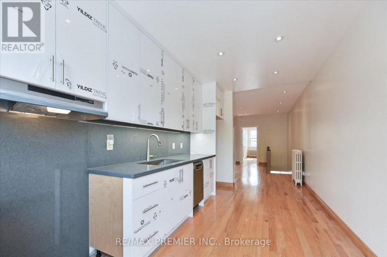 1575 BAYVIEW AVENUE, Toronto (Leaside), Ontario, M4G3B5