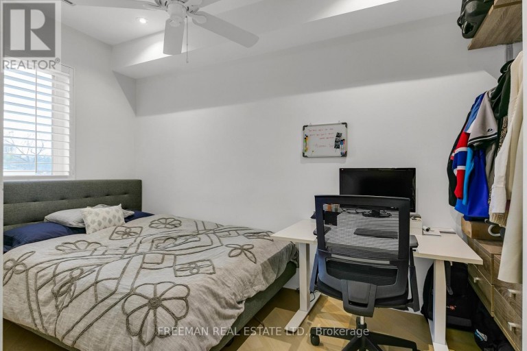 LANEWAY - 1239 BLOOR STREET W, Toronto (Dufferin Grove), Ontario, M6H1N6