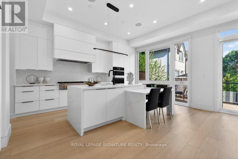 339 BROADWAY AVENUE, Toronto (Bridle Path-Sunnybrook-York Mills), Ontario, M4P1W6