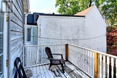 81 TIVERTON AVENUE Toronto (South Riverdale) Ontario photo 34