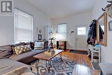 81 TIVERTON AVENUE Toronto (South Riverdale) Ontario photo 9