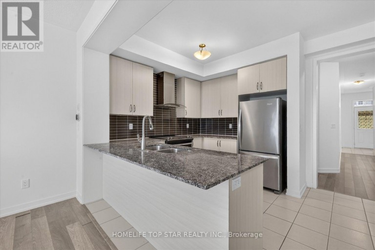 226 BENNETT STREET, Newmarket (Glenway Estates), Ontario, L3X0M1