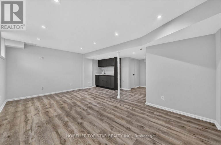 226 BENNETT STREET, Newmarket (Glenway Estates), Ontario, L3X0M1