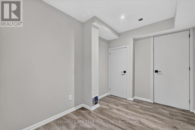 226 BENNETT STREET, Newmarket (Glenway Estates), Ontario, L3X0M1