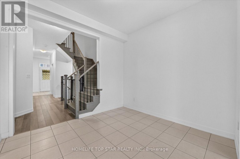 226 BENNETT STREET, Newmarket (Glenway Estates), Ontario, L3X0M1