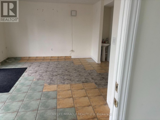 2409 EGLINTON AVENUE W, Toronto (Keelesdale-Eglinton West), Ontario, M6N1S8