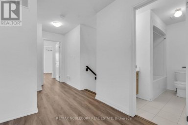7396 MATTEO DRIVE Niagara Falls (Brown) Ontario photo 14
