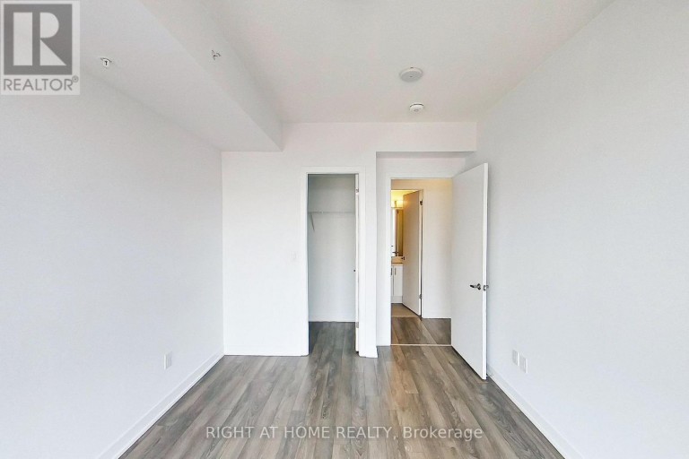 1101 - 550 NORTH SERVICE ROAD, Grimsby (Grimsby Beach), Ontario, L3M0H9