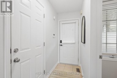 16 ANNISSON COURT Clarington (Bowmanville) Ontario photo 5
