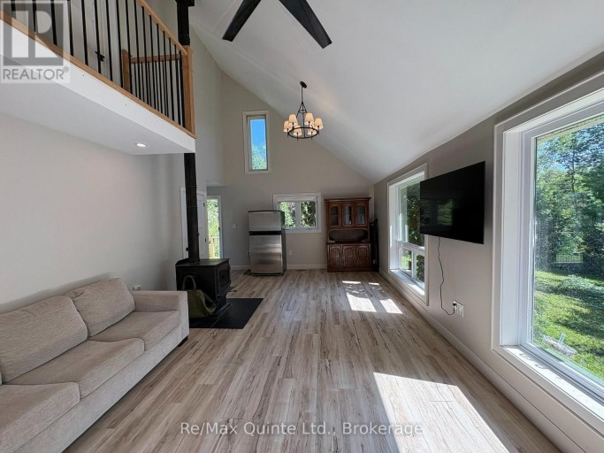 3870 HIDEAWAY LANE, Frontenac (Frontenac South), Ontario, K0H1H0