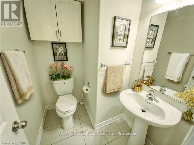 814 BROADWAY BOULEVARD, Peterborough, Ontario, L3C5M8