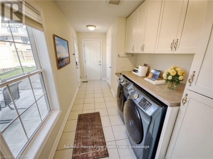 814 BROADWAY BOULEVARD, Peterborough, Ontario, L3C5M8