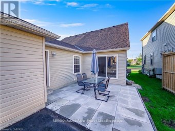 814 BROADWAY BOULEVARD Peterborough Ontario photo 2
