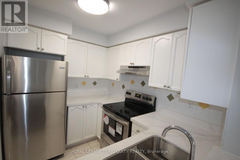 1016 - 39 PEMBERTON AVENUE, Toronto (Newtonbrook East), Ontario, M2M4L6
