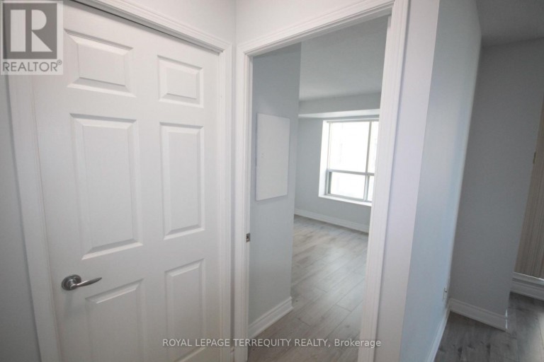 1016 - 39 PEMBERTON AVENUE, Toronto (Newtonbrook East), Ontario, M2M4L6