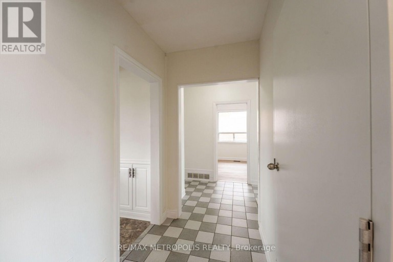 20 PERIVALE CRESCENT, Toronto (Bendale), Ontario, M1J2C1