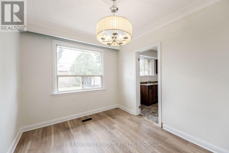 20 PERIVALE CRESCENT, Toronto (Bendale), Ontario, M1J2C1