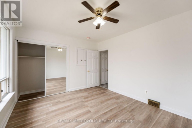 20 PERIVALE CRESCENT, Toronto (Bendale), Ontario, M1J2C1