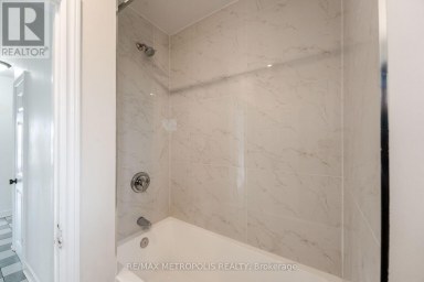 20 PERIVALE CRESCENT Toronto (Bendale) Ontario photo 47