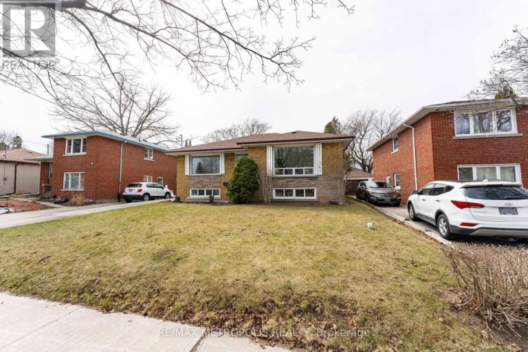 20 PERIVALE CRESCENT, Toronto (Bendale), Ontario, M1J2C1