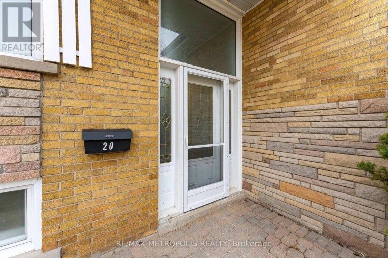 20 PERIVALE CRESCENT, Toronto (Bendale), Ontario, M1J2C1