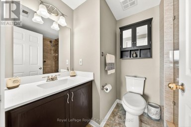 402 - 105 BAGOT STREET Guelph (Junction/Onward Willow) Ontario photo 20