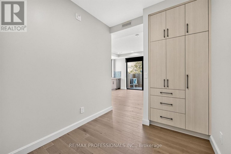 201 - 393 PERTH AVENUE, Toronto (Dovercourt-Wallace Emerson-Junction), Ontario, M6P3Y5