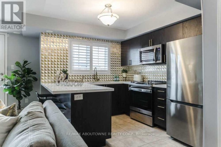 10 - 2579 SIXTH LINE, Oakville (RO River Oaks), Ontario, L6H0H7