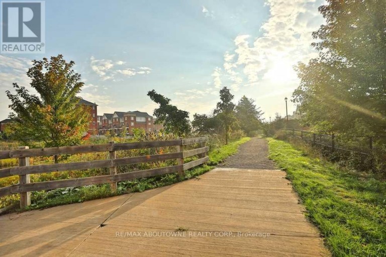 10 - 2579 SIXTH LINE, Oakville (RO River Oaks), Ontario, L6H0H7