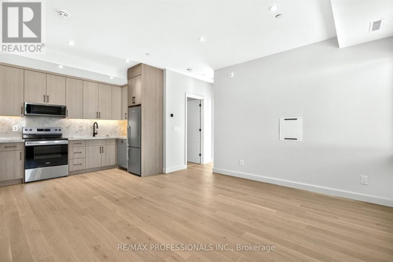 202 - 393 PERTH AVENUE, Toronto (Dovercourt-Wallace Emerson-Junction), Ontario, M6P3Y5