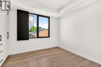 301 - 393 PERTH AVENUE Toronto (Dovercourt-Wallace Emerson-Junction) Ontario photo 19
