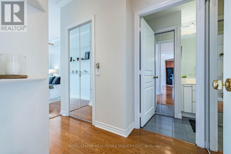 PH7 - 1 BELVEDERE COURT, Brampton (Downtown Brampton), Ontario, L6V4M6