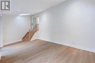 63 HARDALE CRESCENT Hamilton (Huntington) Ontario photo 20