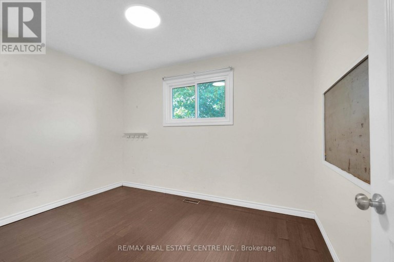141 CEDAR CREST STREET, Kitchener, Ontario, N2N2A6