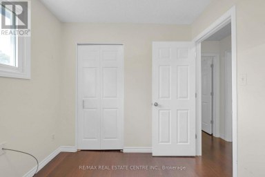 141 CEDAR CREST STREET Kitchener Ontario photo 17