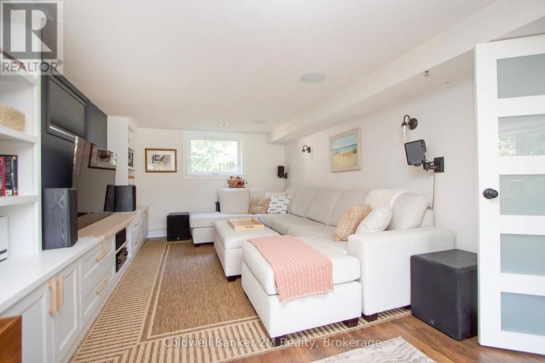 842 SAINT ANNE COURT, Oshawa (Northglen), Ontario, L1J7N1