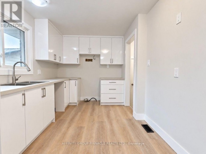 92 ST PATRICK STREET, Kawartha Lakes (Lindsay), Ontario, K9V1R6