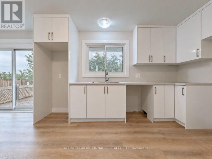 92 ST PATRICK STREET, Kawartha Lakes (Lindsay), Ontario, K9V1R6