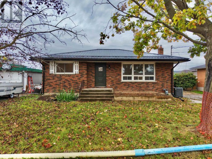 92 ST PATRICK STREET, Kawartha Lakes (Lindsay), Ontario, K9V1R6