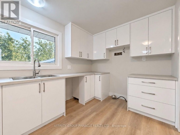 92 ST PATRICK STREET, Kawartha Lakes (Lindsay), Ontario, K9V1R6