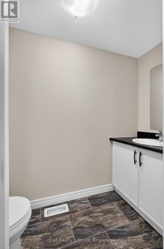 224 O'NEIL STREET, Peterborough (Monaghan Ward 2), Ontario, K9K0H5