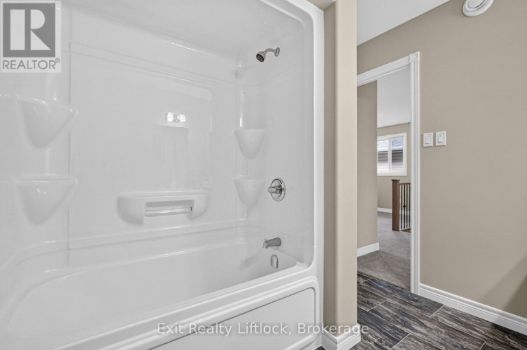 224 O'NEIL STREET, Peterborough (Monaghan Ward 2), Ontario, K9K0H5