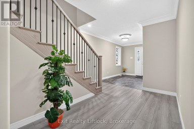 224 O'NEIL STREET Peterborough (Monaghan Ward 2) Ontario photo 5