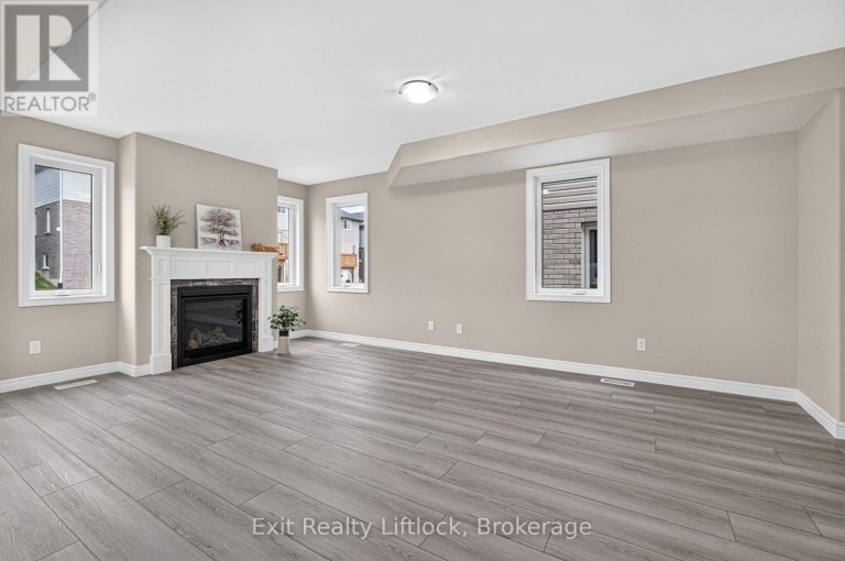 224 O'NEIL STREET, Peterborough (Monaghan Ward 2), Ontario, K9K0H5