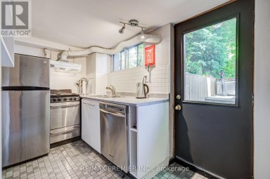 1 - 224 LIPPINCOTT STREET Toronto (University) Ontario photo 1