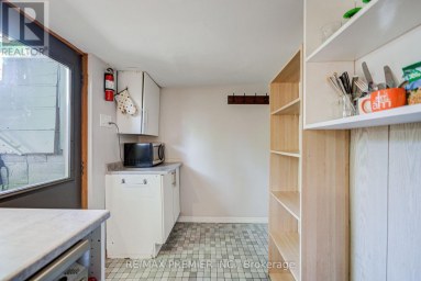 1 - 224 LIPPINCOTT STREET Toronto (University) Ontario photo 3