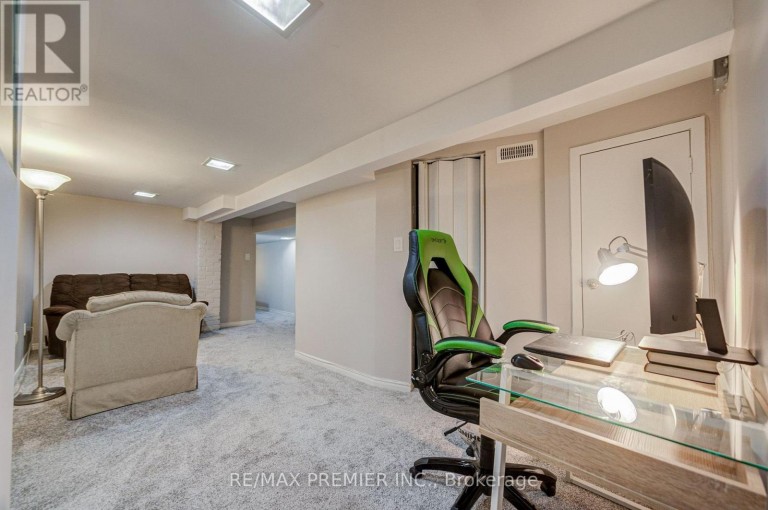 1 - 224 LIPPINCOTT STREET, Toronto (University), Ontario, M5S2P5