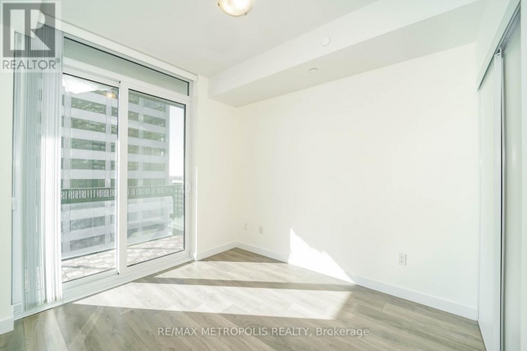 1504 - 8 EGLINTON AVENUE E, Toronto (Mount Pleasant West), Ontario, M4P0C1
