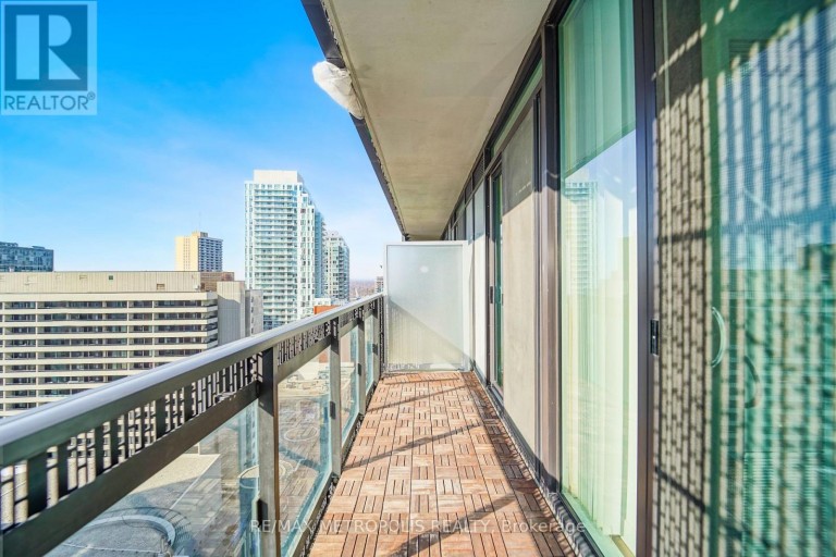 1504 - 8 EGLINTON AVENUE E, Toronto (Mount Pleasant West), Ontario, M4P0C1