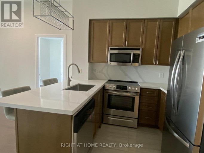 PH109 - 8 SCOLLARD STREET, Toronto (Annex), Ontario, M5R1M2